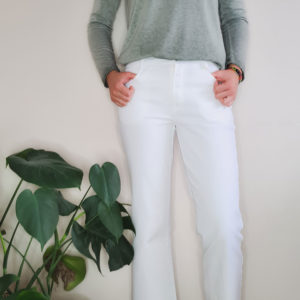 Pantalón blanco tejido vaquero con corte tipo culote